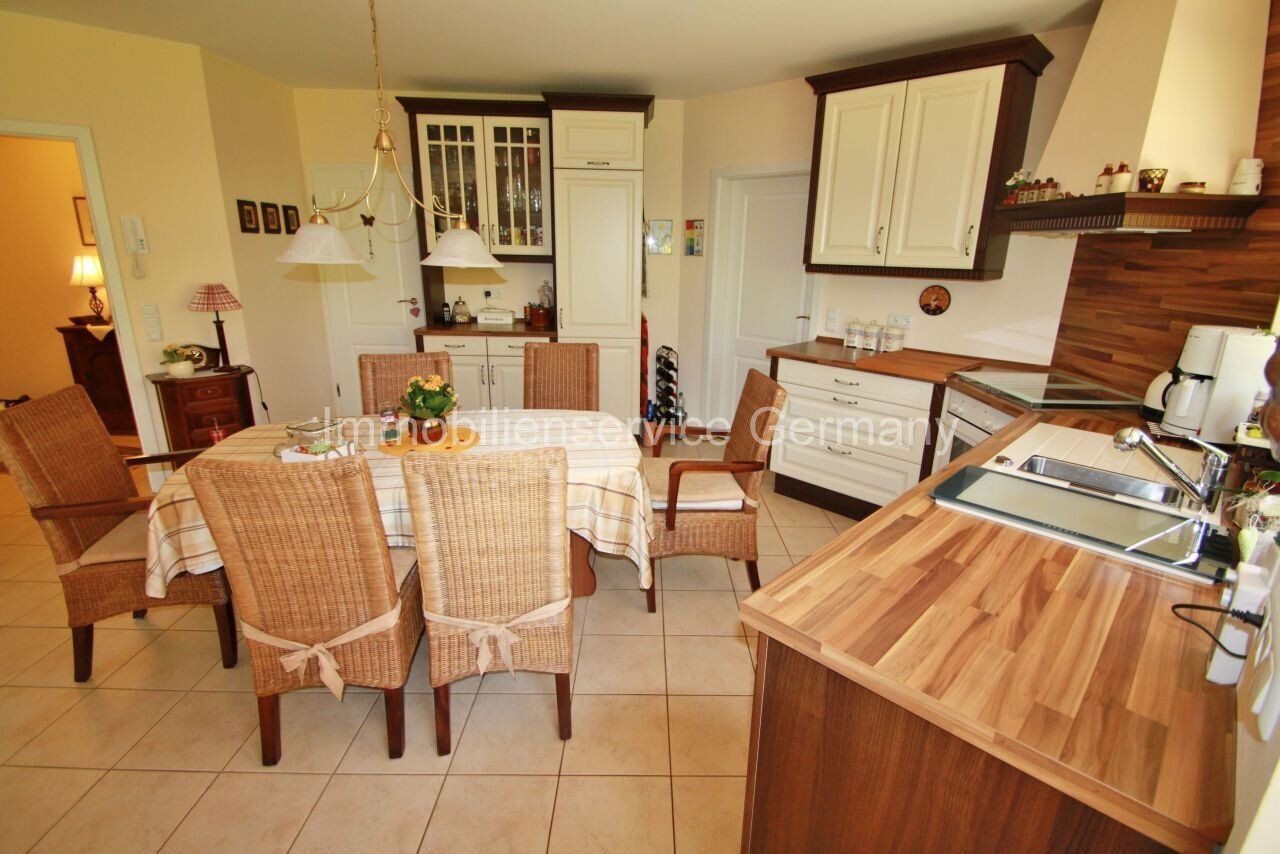   3 Wohnungen Frei Modernes Wohngefühl – Stilvolle 3-Zimmer-Wohnung mit Fernblick und Komfort    (Nach Umbau)