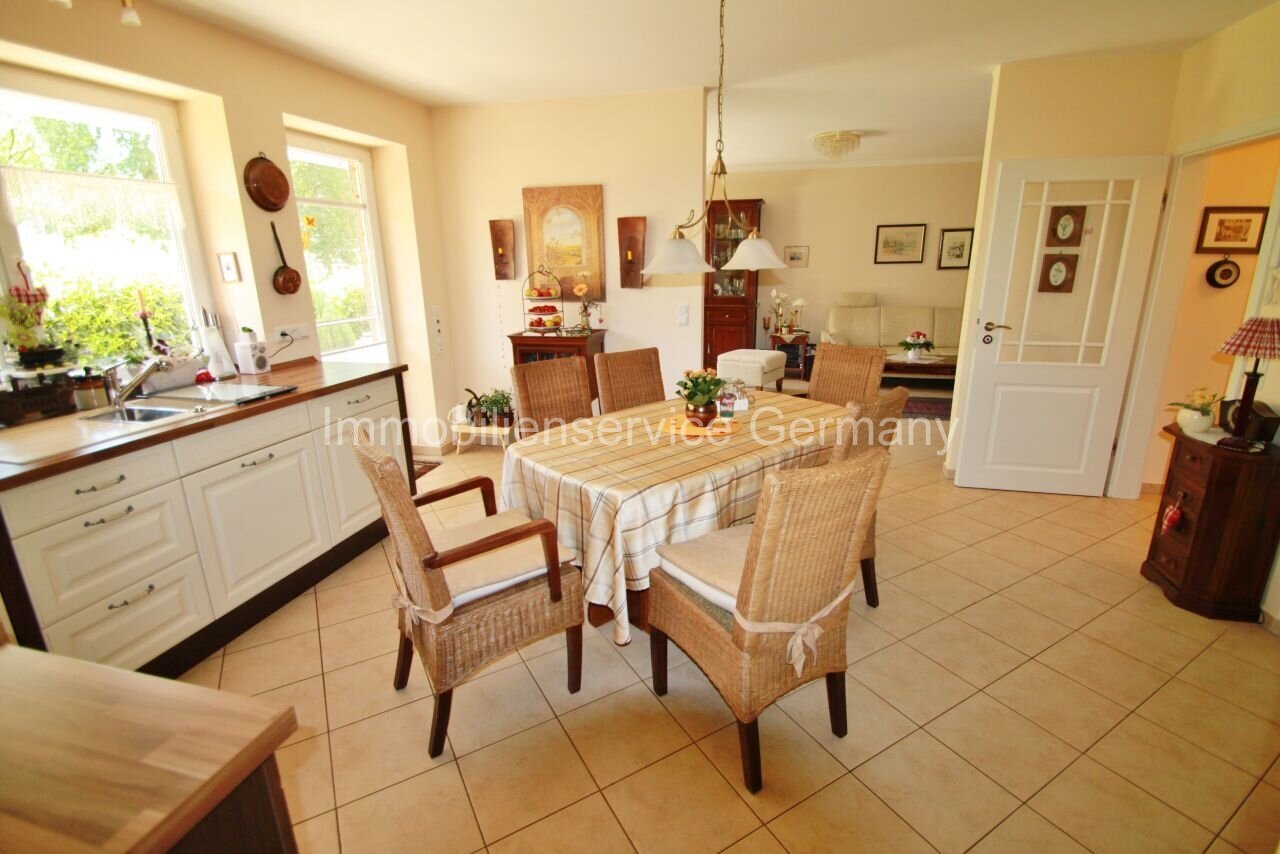   3 Wohnungen Frei Modernes Wohngefühl – Stilvolle 3-Zimmer-Wohnung mit Fernblick und Komfort    (Nach Umbau)