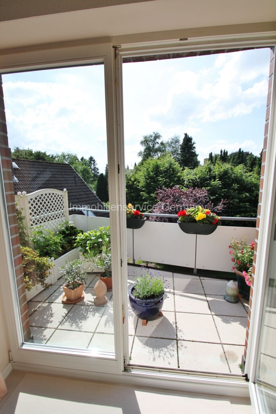 Balcone soleggiato con vista panoramica - la vostra oasi di tranquillità verde!
