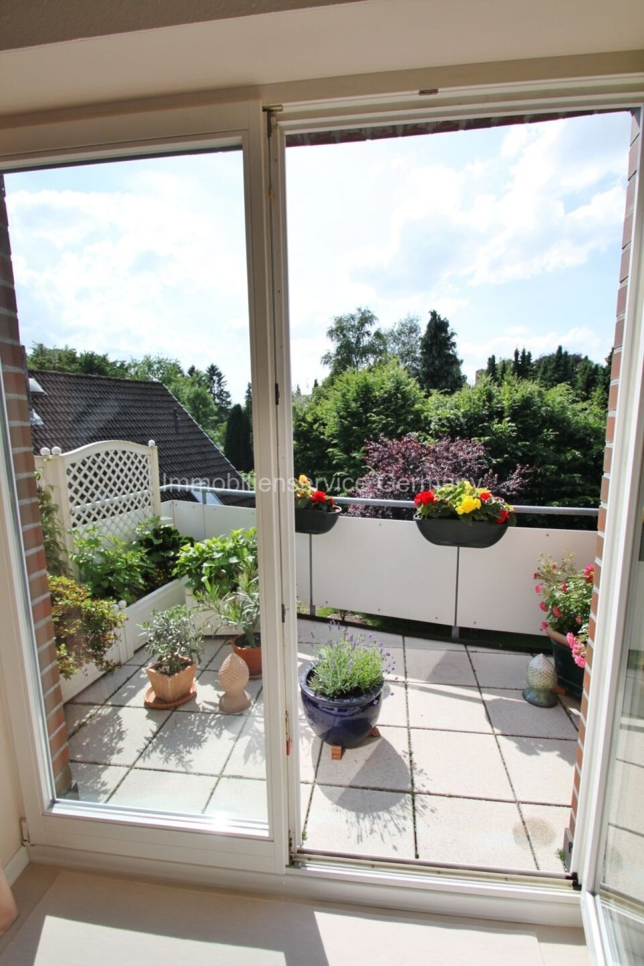 Balcone soleggiato con vista panoramica - la vostra oasi di tranquillità verde!