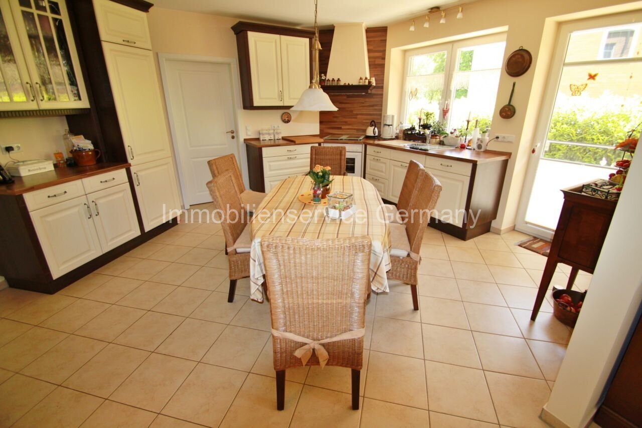   3 Wohnungen Frei Modernes Wohngefühl – Stilvolle 3-Zimmer-Wohnung mit Fernblick und Komfort    (Nach Umbau)