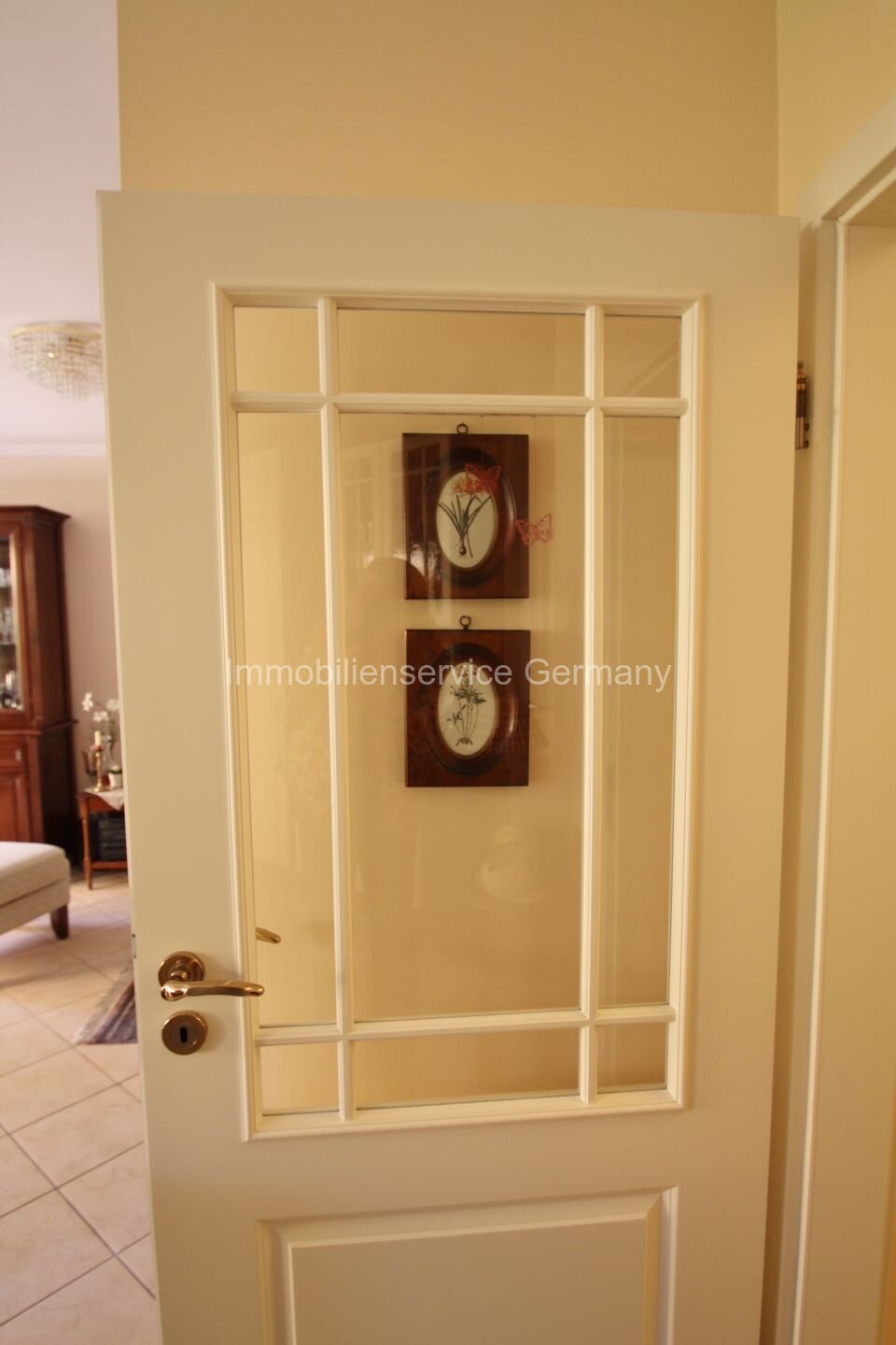   3 Wohnungen Frei Modernes Wohngefühl – Stilvolle 3-Zimmer-Wohnung mit Fernblick und Komfort    (Nach Umbau)