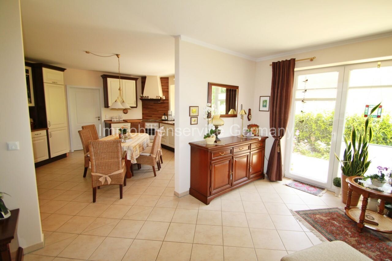   3 Wohnungen Frei Modernes Wohngefühl – Stilvolle 3-Zimmer-Wohnung mit Fernblick und Komfort    (Nach Umbau)