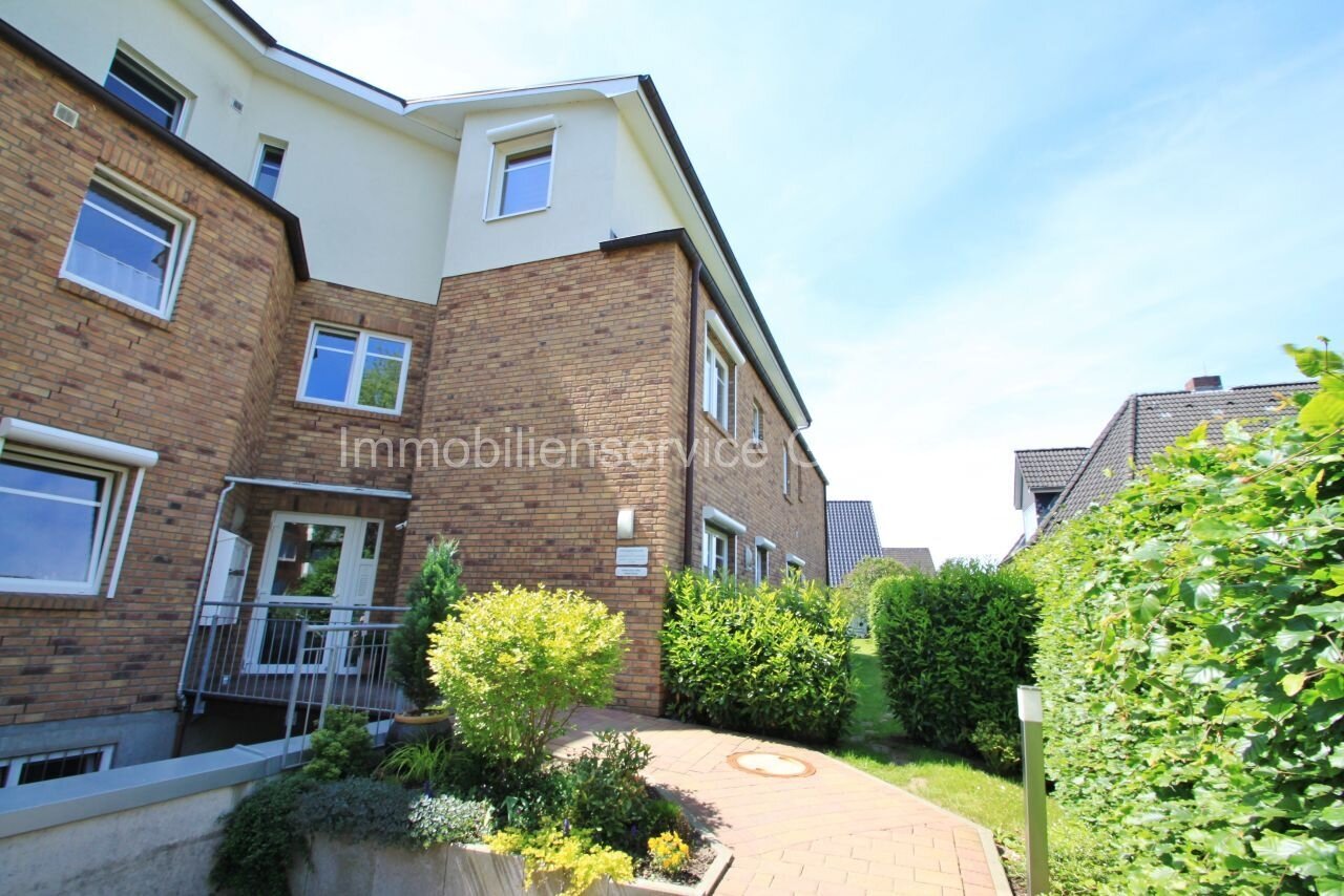   3 Wohnungen Frei Modernes Wohngefühl – Stilvolle 3-Zimmer-Wohnung mit Fernblick und Komfort    (Nach Umbau)