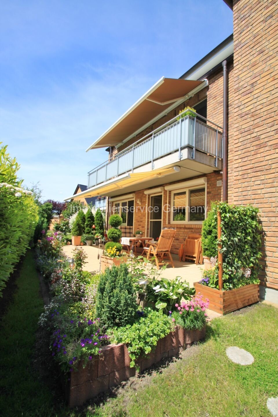   3 Wohnungen Frei Modernes Wohngefühl – Stilvolle 3-Zimmer-Wohnung mit Fernblick und Komfort    (Nach Umbau)